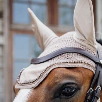 Kentucky flughuva sammet med pärlor, Beige